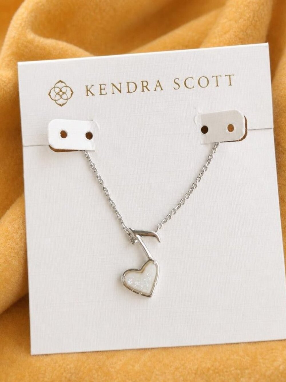 Kendra Scott Dolly Parton Ari Heart Music Note Pendant Necklace